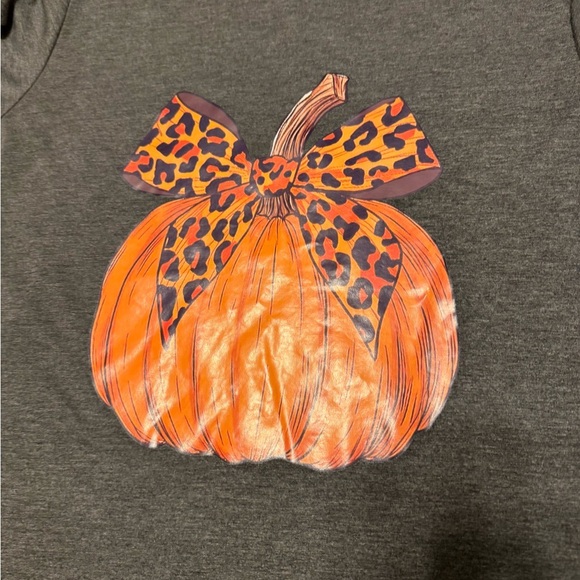 SHEIN Dark Gray Pumpkin Graphic Long Sleeve 1XTee - Picture 5 of 6